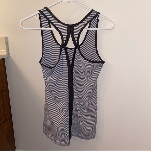 Lole Twist Tank - Picture 4 of 5